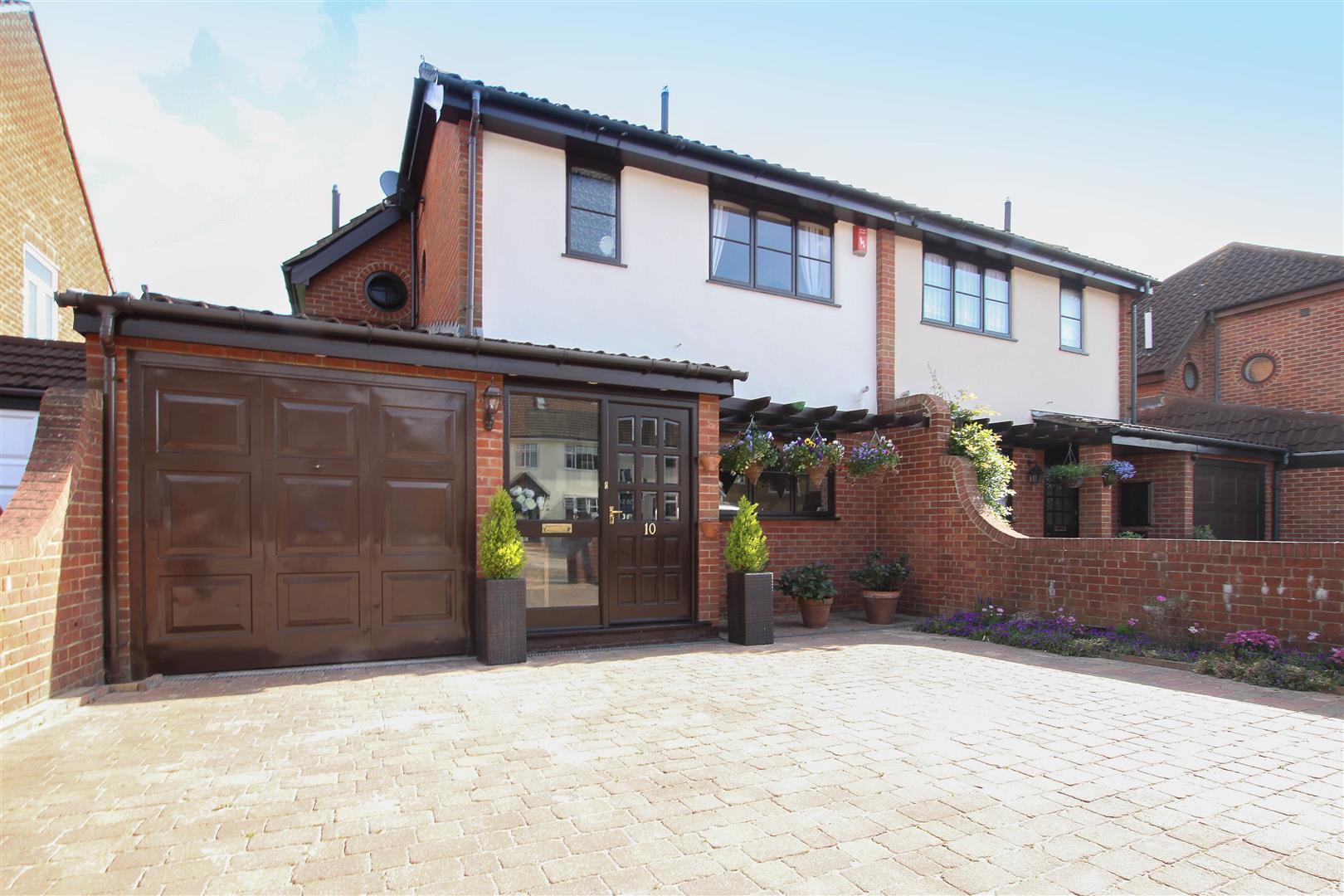 Walmer Close, Romford Keith Ashton